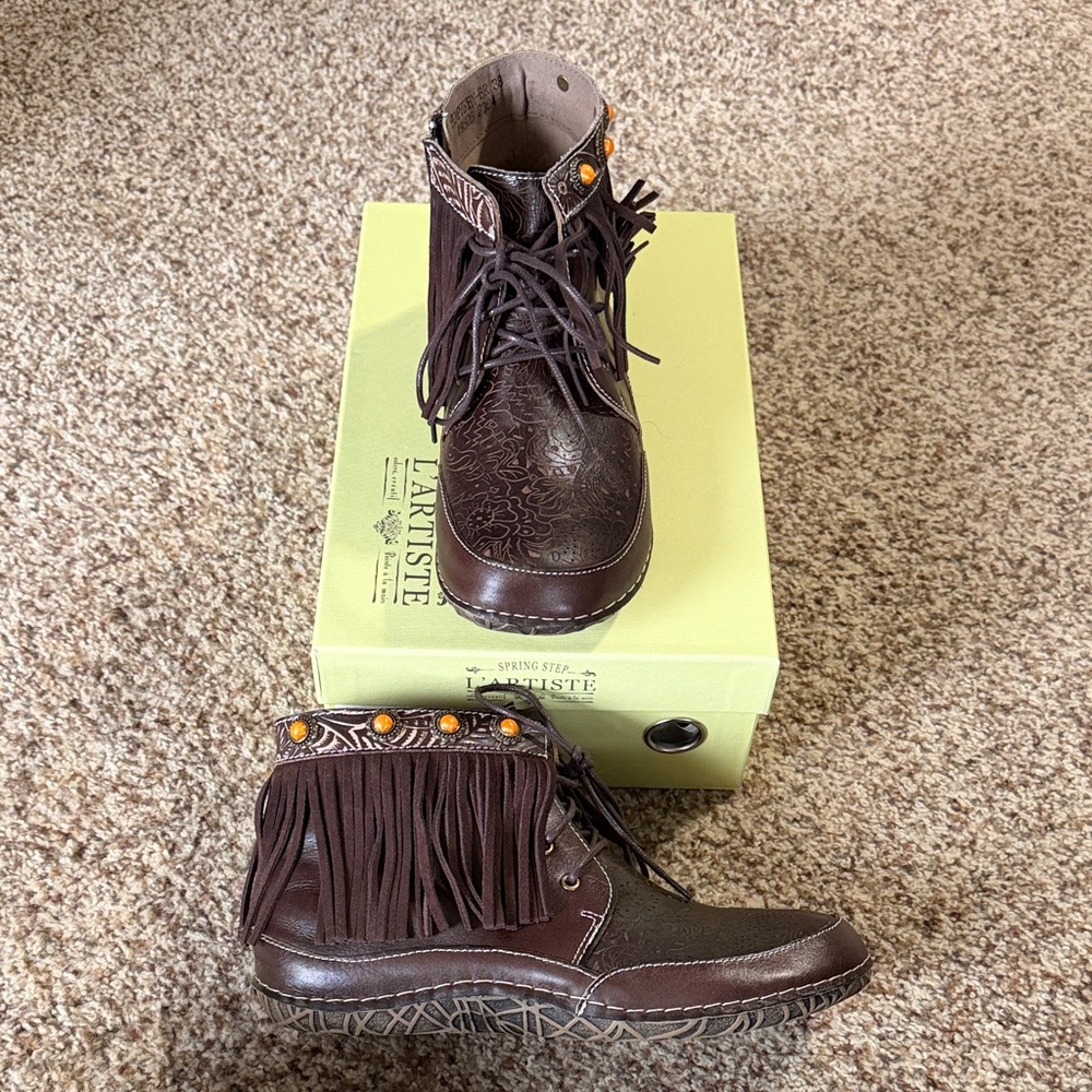 Spring Step L’artiste Brown Fringe Ankle Booties size 38